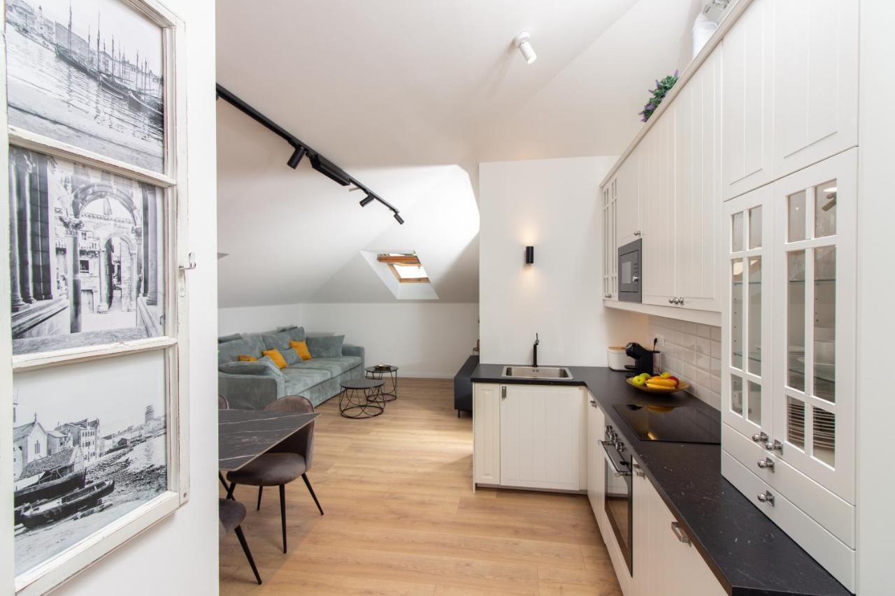ספליט Beachside Apartment Attico מראה חיצוני תמונה