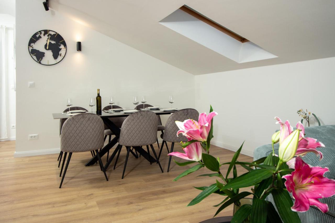 ספליט Beachside Apartment Attico מראה חיצוני תמונה