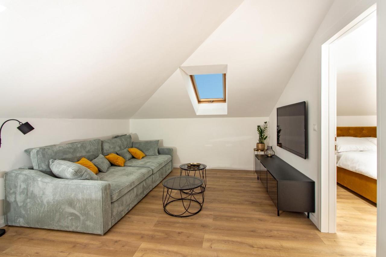 ספליט Beachside Apartment Attico מראה חיצוני תמונה