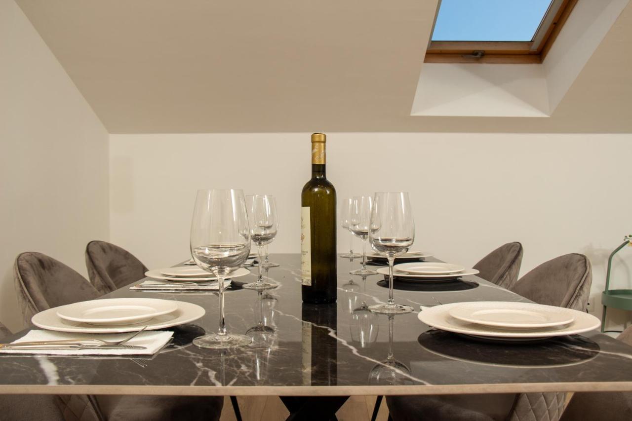 ספליט Beachside Apartment Attico מראה חיצוני תמונה